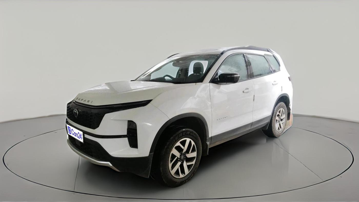 2025 Tata Safari PURE PLUS S AT, Diesel, Automatic, 12,702 km, exterior