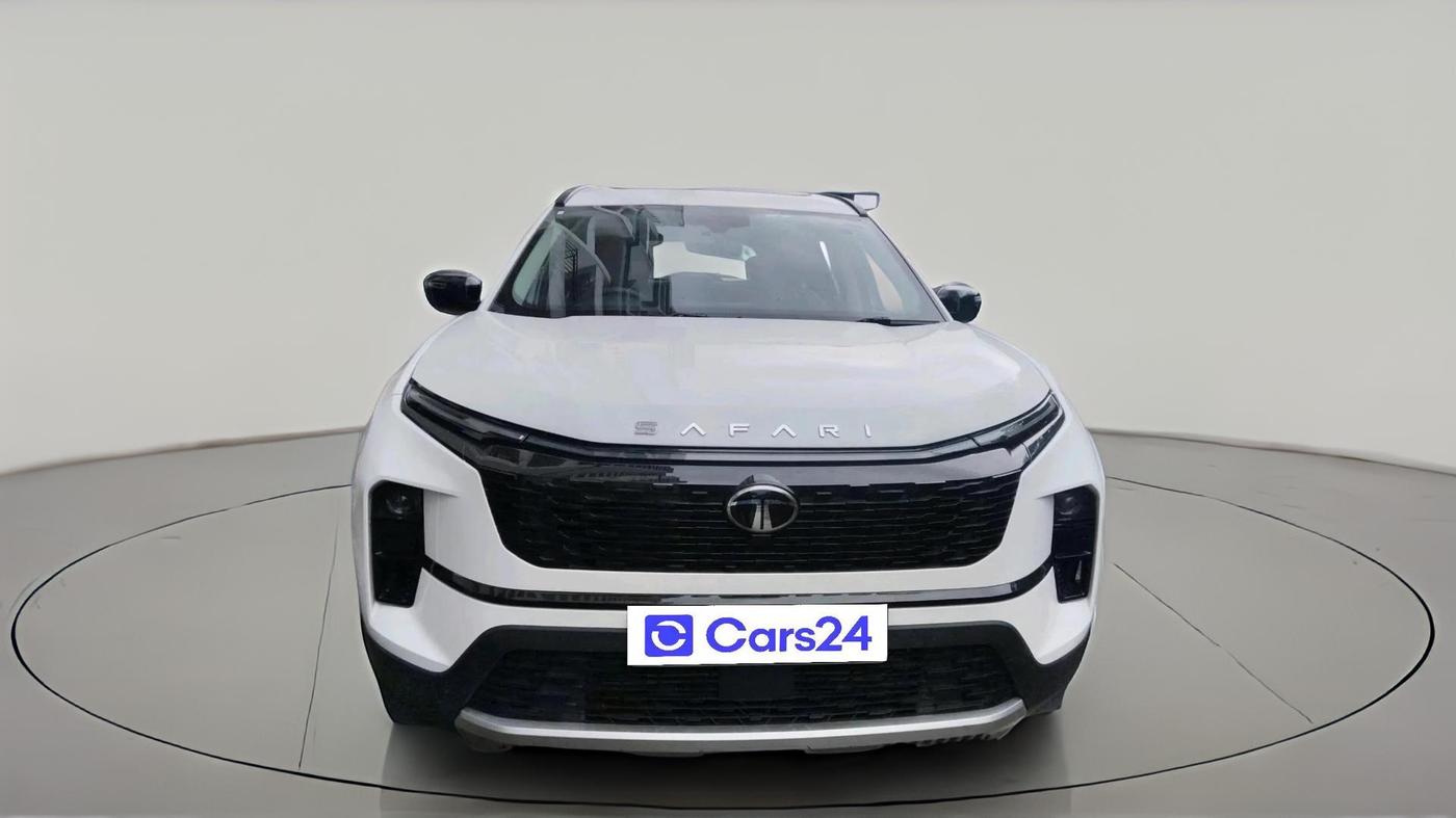 2025 Tata Safari PURE PLUS S AT, Diesel, Automatic, 12,702 km, exterior