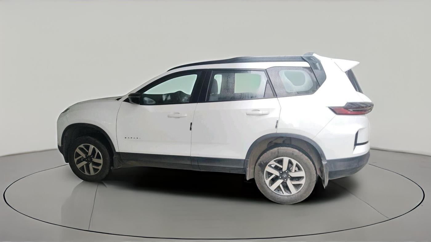 2025 Tata Safari PURE PLUS S AT, Diesel, Automatic, 12,702 km, exterior