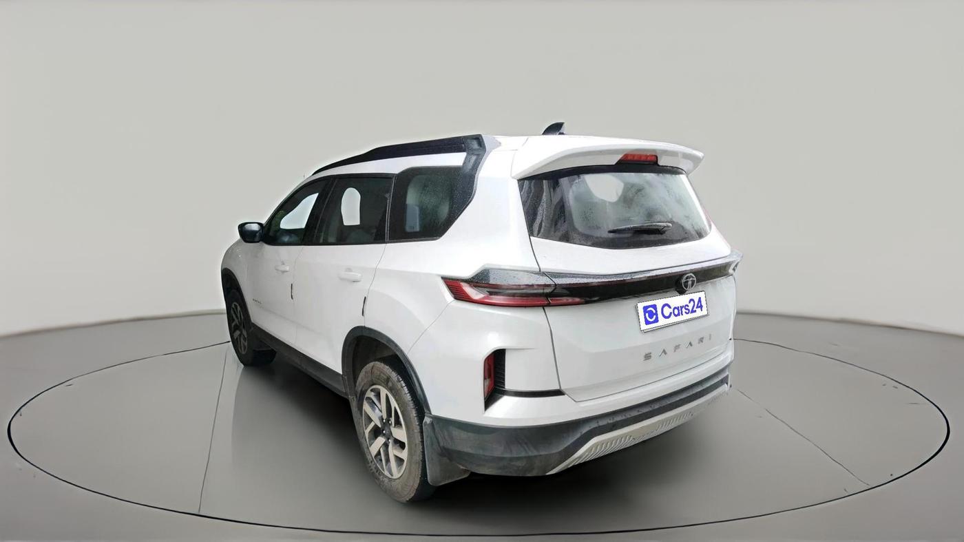 2025 Tata Safari PURE PLUS S AT, Diesel, Automatic, 12,702 km, exterior