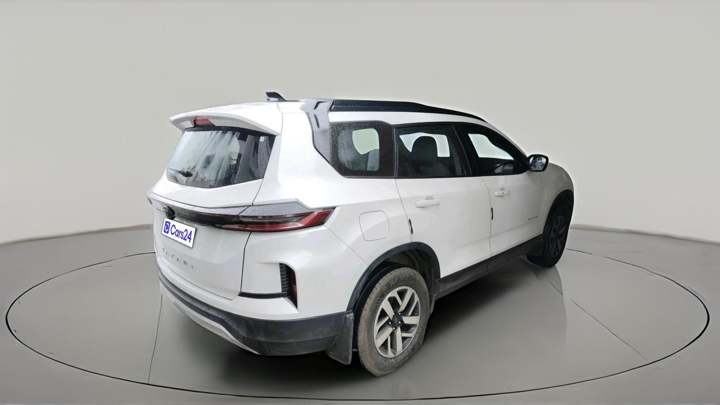 2025 Tata Safari PURE PLUS S AT, Diesel, Automatic, 12,702 km, exterior