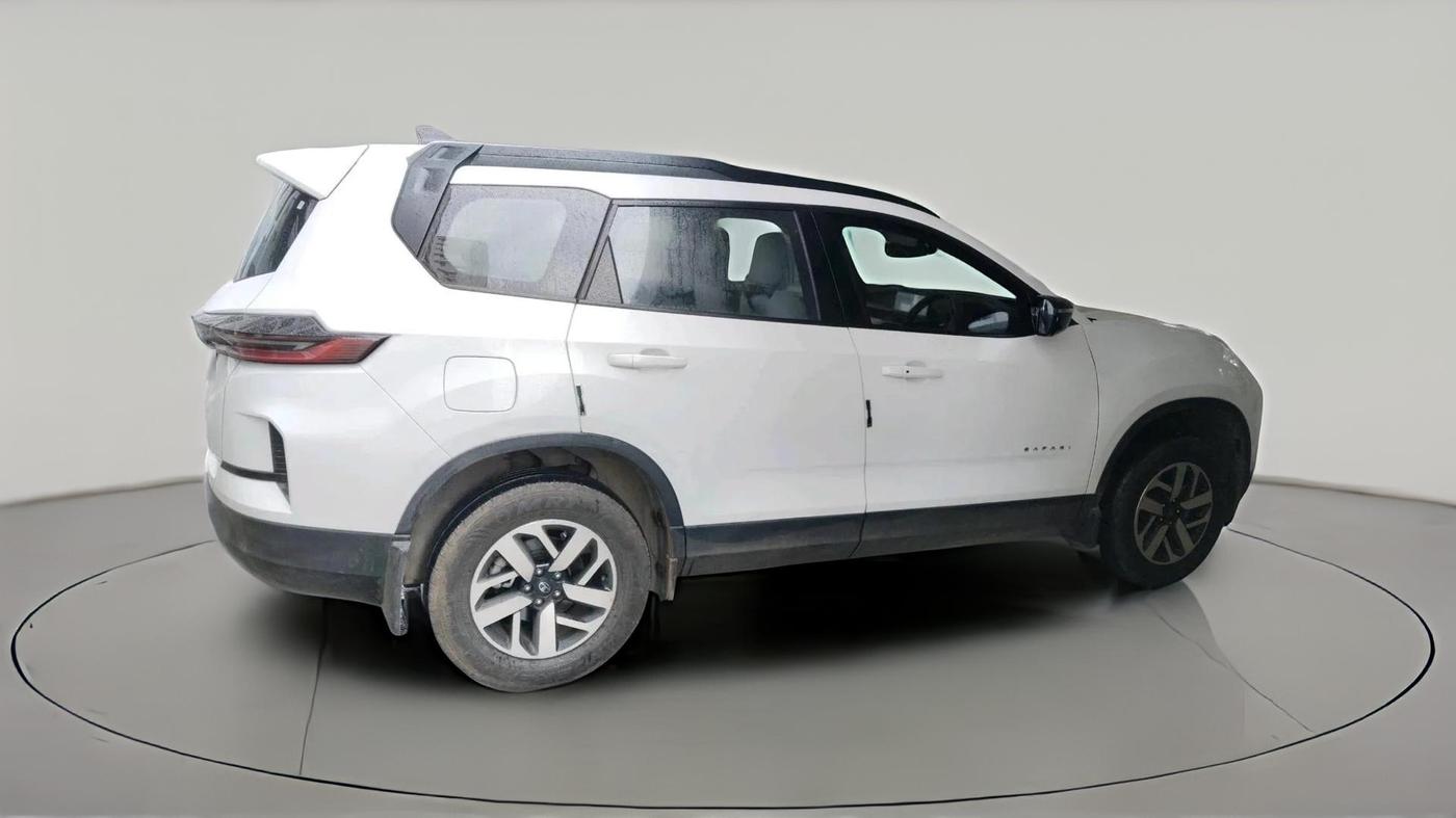 2025 Tata Safari PURE PLUS S AT, Diesel, Automatic, 12,702 km, exterior