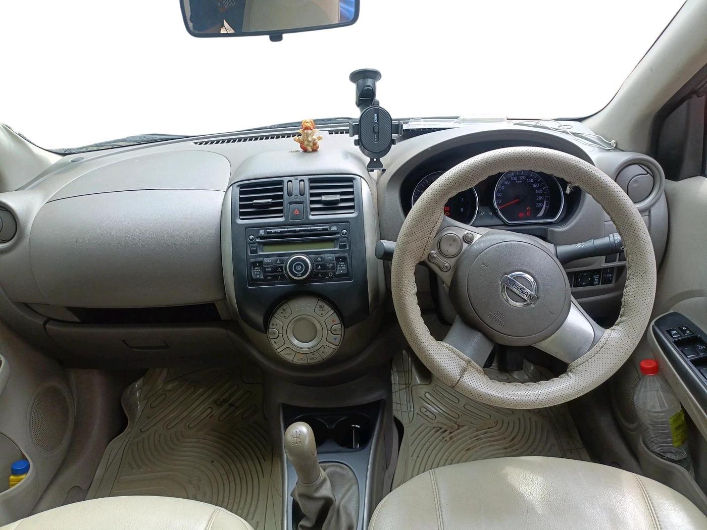 2011 Nissan Sunny XV PETROL, Petrol, Manual, 93,483 km, interior