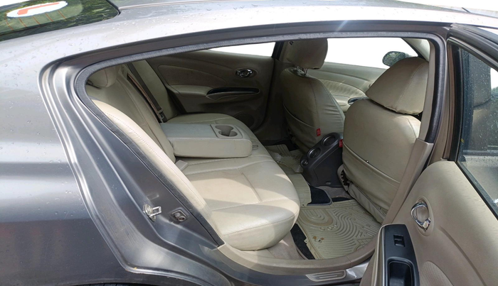 2011 Nissan Sunny XV PETROL, Petrol, Manual, 93,483 km, interior