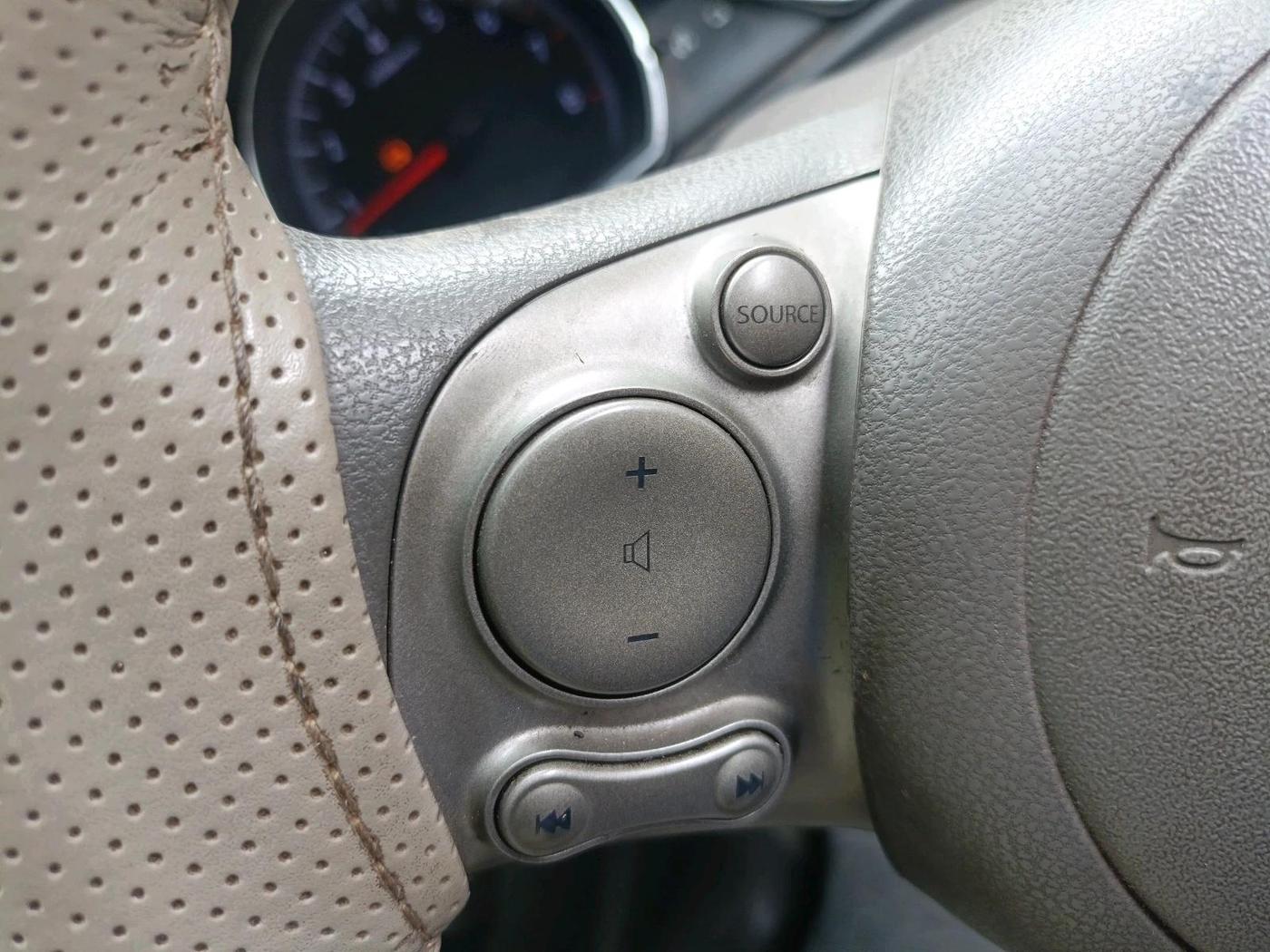 2011 Nissan Sunny XV PETROL, Petrol, Manual, 93,483 km, interior