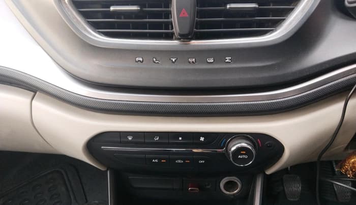 2021 Tata ALTROZ XT PETROL, Petrol, Manual, 70,495 km, interior