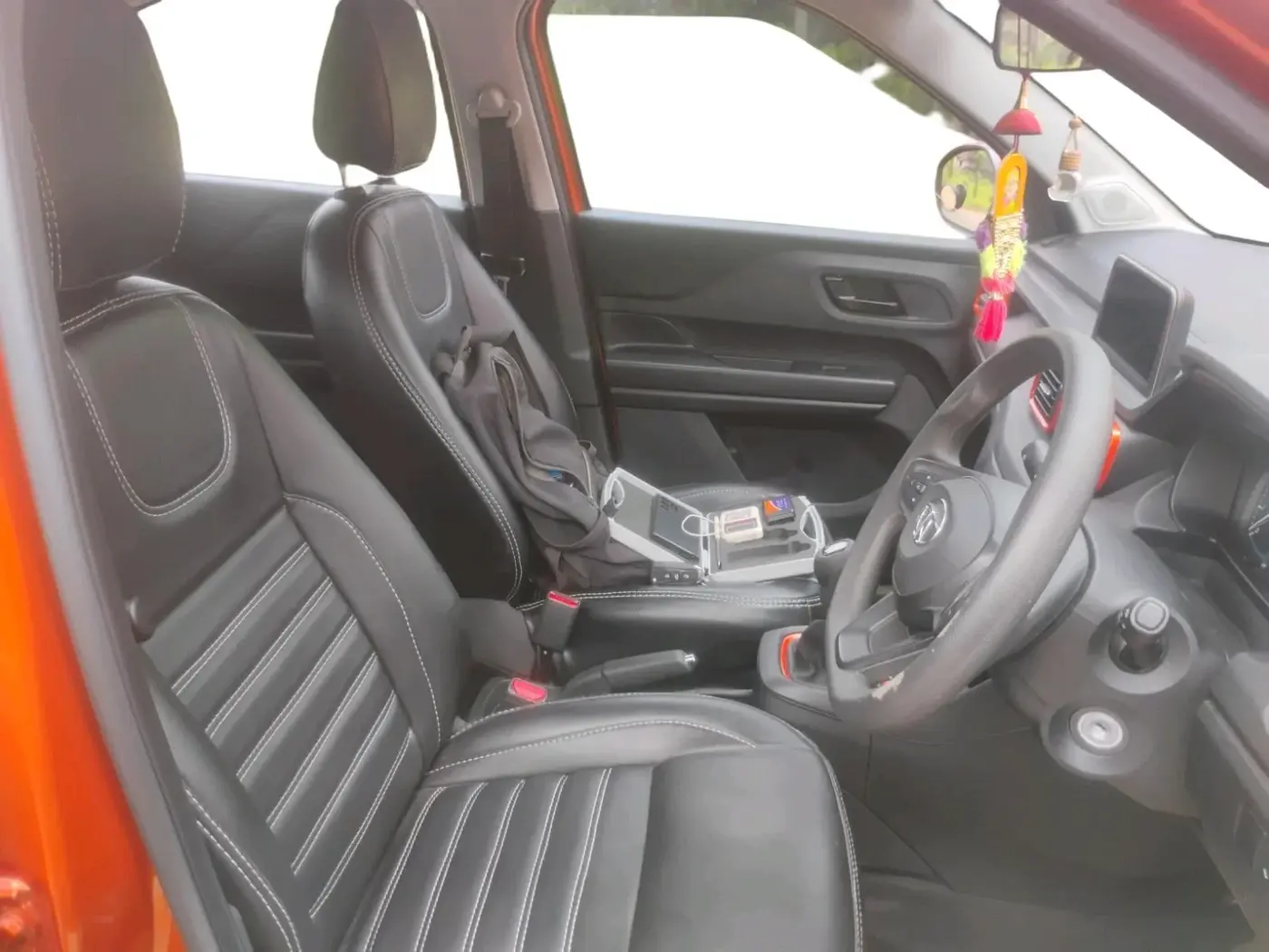 2022 Tata PUNCH ADVENTURE MT, Petrol, Manual, 28,025 km, interior