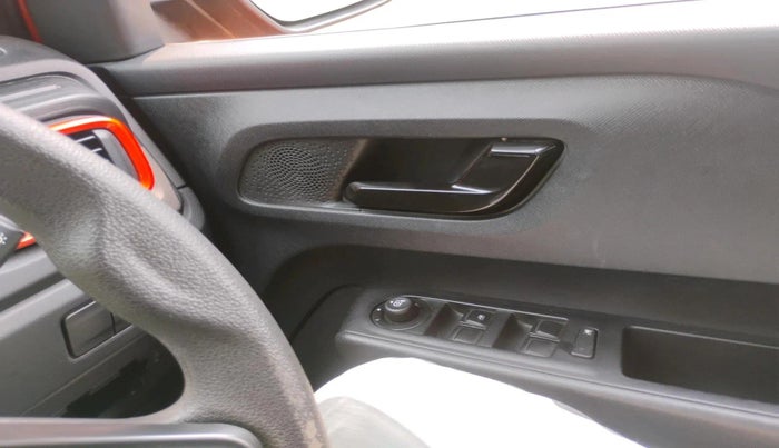 2022 Tata PUNCH ADVENTURE MT, Petrol, Manual, 28,025 km, interior