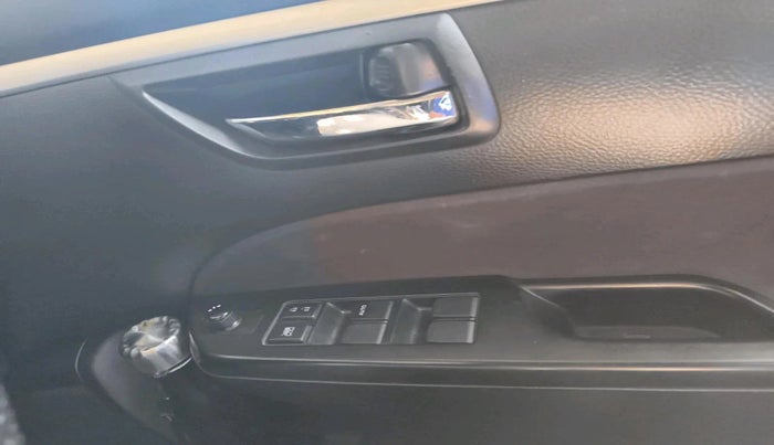 2013 Maruti Swift VXI, Petrol, Manual, 30,937 km, interior