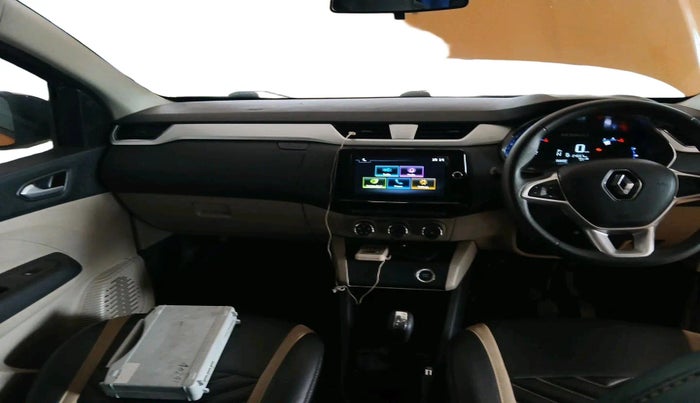 2023 Renault TRIBER RXZ AMT, Petrol, Automatic, 24,557 km, interior