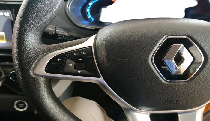 2023 Renault TRIBER RXZ AMT, Petrol, Automatic, 24,557 km, interior