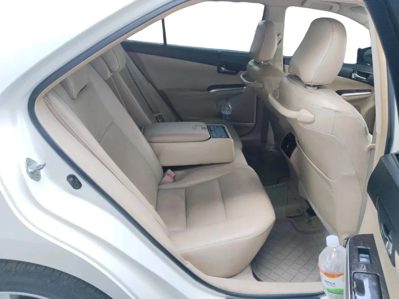 2014 Toyota Camry HYBRID, Hybrid, Automatic, 90,000 km, interior