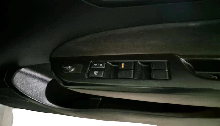 2012 Maruti Swift VDI, Diesel, Manual, 1,09,737 km, interior