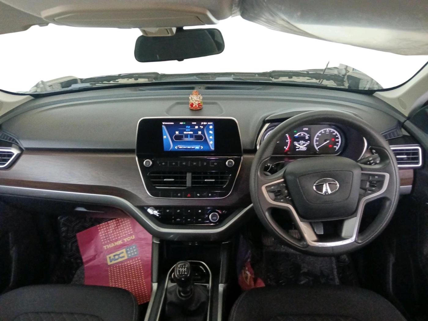 2022 Tata Harrier XT 2.0L KRYOTEC, Diesel, Manual, 27,453 km, interior