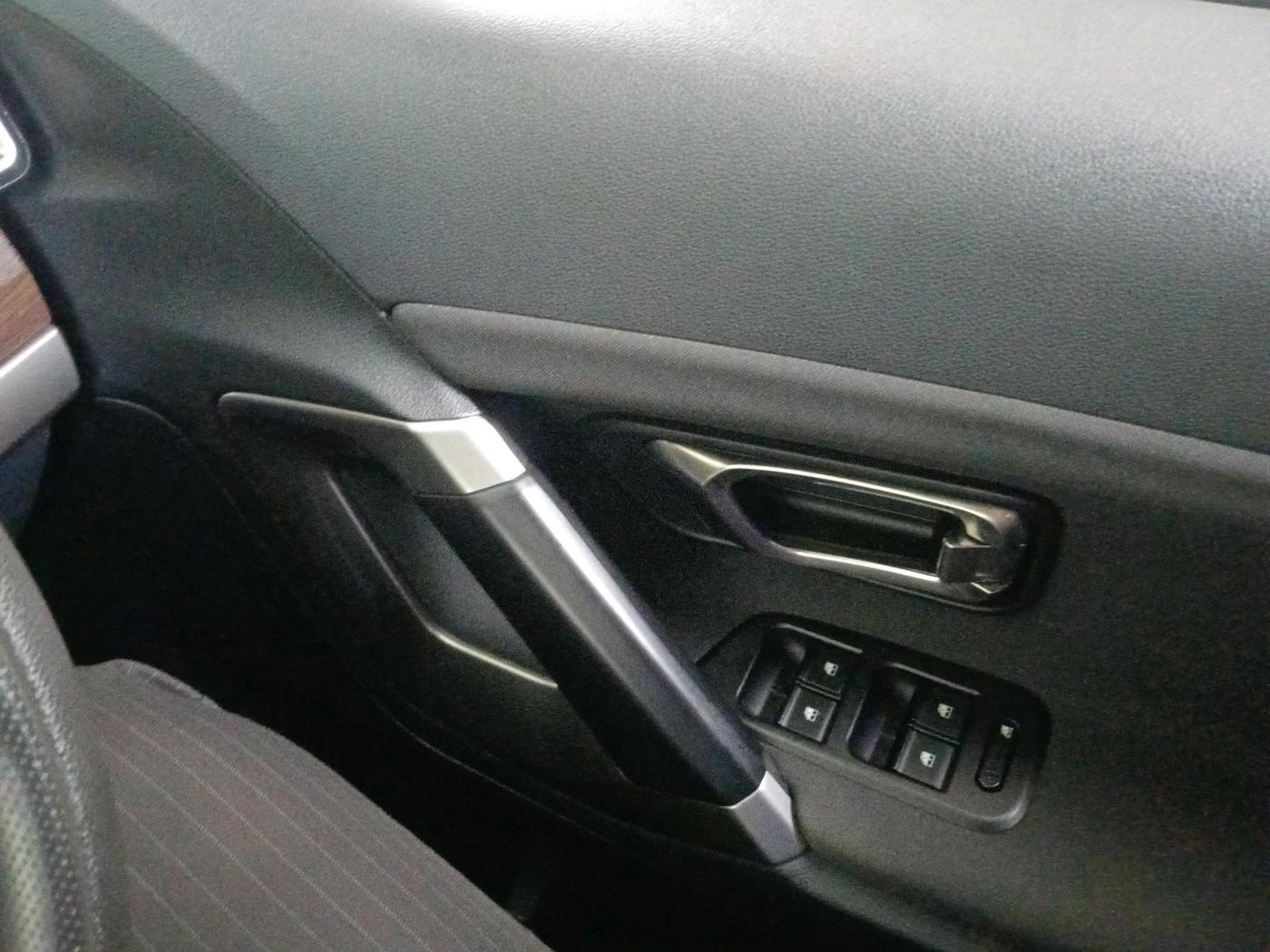 2022 Tata Harrier XT 2.0L KRYOTEC, Diesel, Manual, 27,453 km, interior