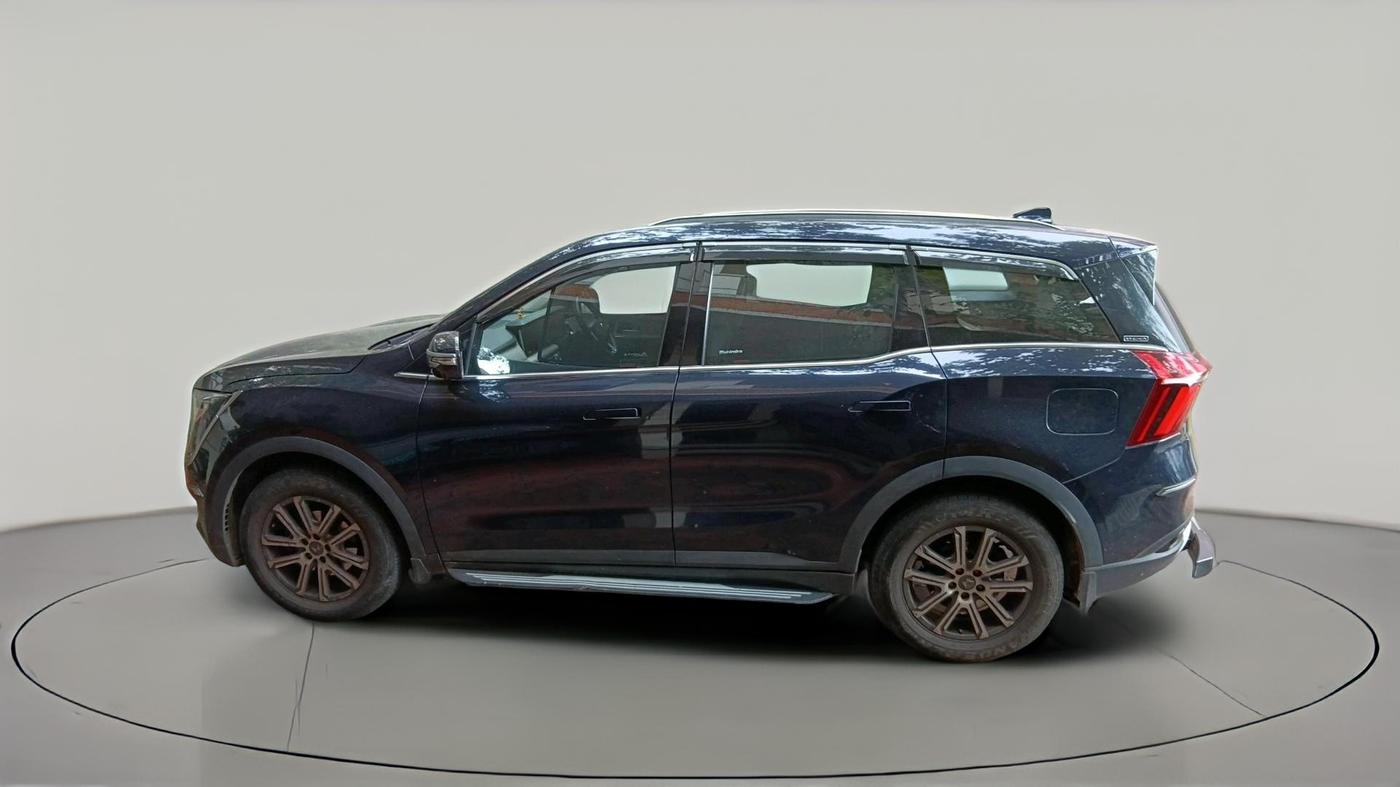 2022 Mahindra XUV700 AX 7 LUXURY P AT 7 STR, Petrol, Automatic, 23,078 km, exterior