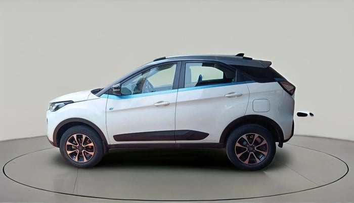 2021 Tata NEXON EV XZ PLUS LUX, Electric, Automatic, 31,189 km, exterior