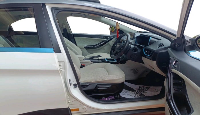 2021 Tata NEXON EV XZ PLUS LUX, Electric, Automatic, 31,189 km, interior