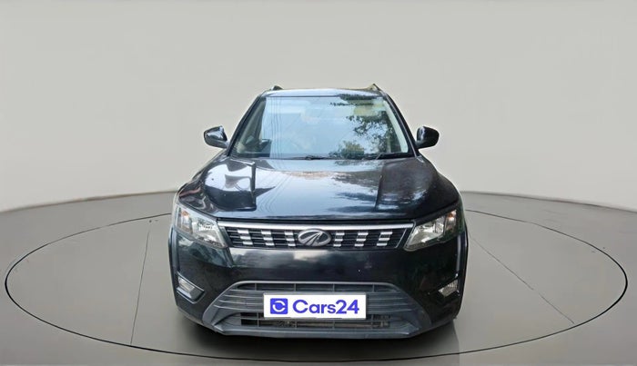 2020 Mahindra XUV300 W6 1.2 PETROL, Petrol, Manual, 1,21,596 km, exterior