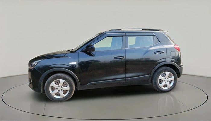 2020 Mahindra XUV300 W6 1.2 PETROL, Petrol, Manual, 1,21,596 km, exterior