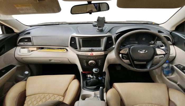 2020 Mahindra XUV300 W6 1.2 PETROL, Petrol, Manual, 1,21,596 km, interior