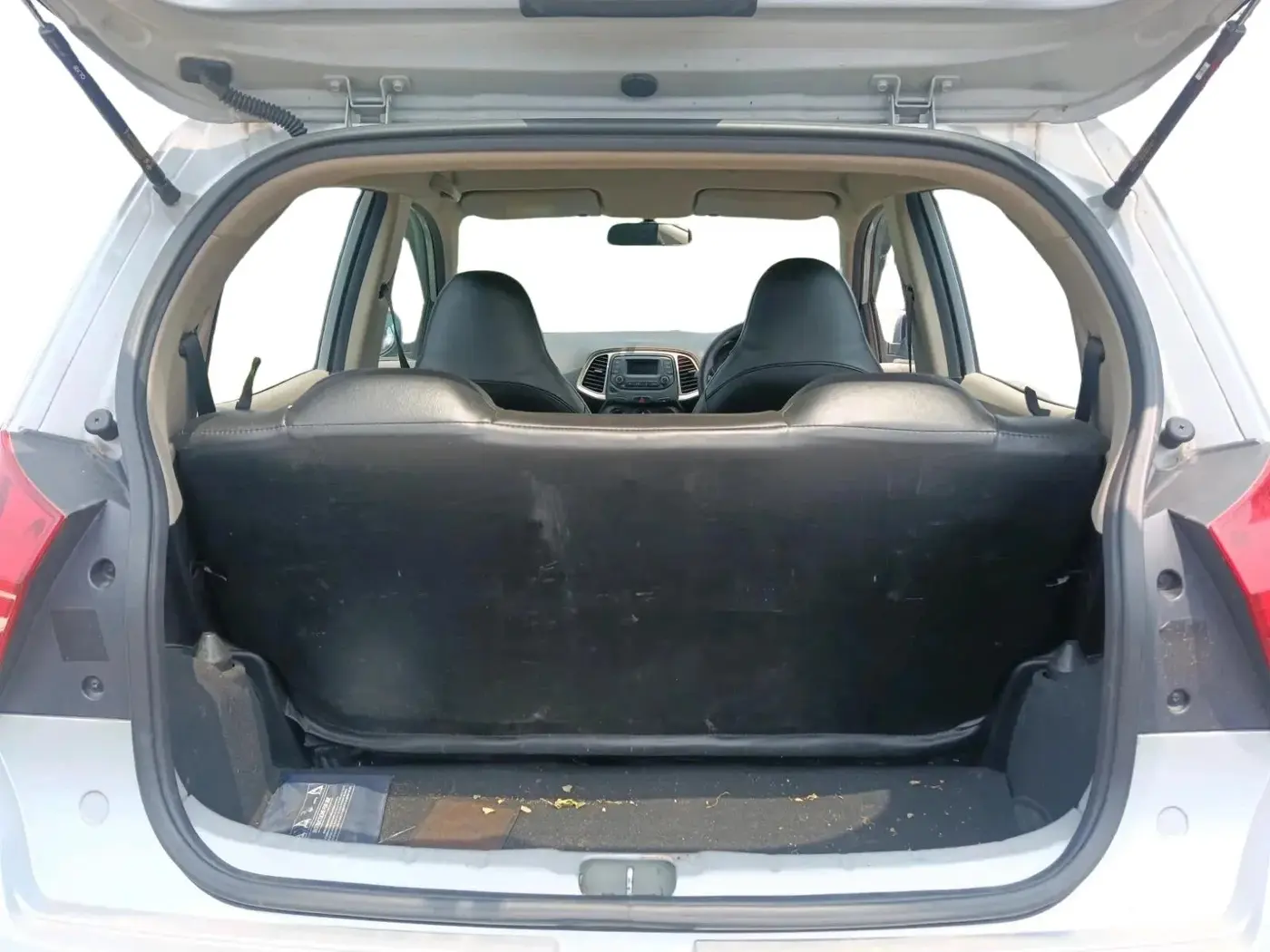 2022 Hyundai NEW SANTRO MAGNA, Petrol, Manual, 3,70,000 km, exterior