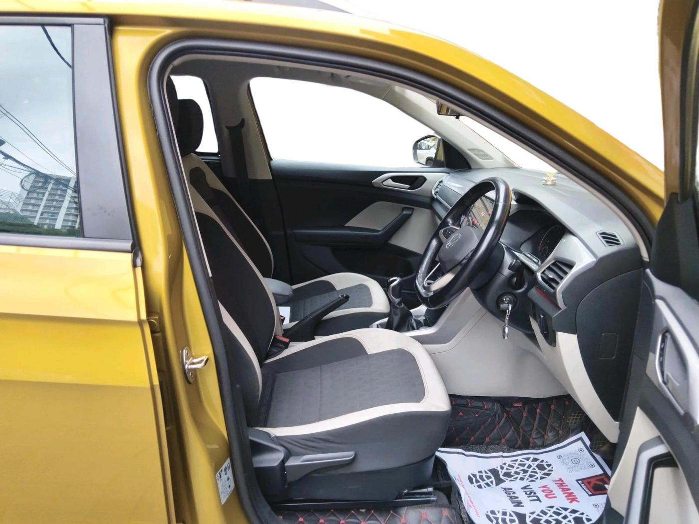 2021 Volkswagen TAIGUN GT 1.5 TSI MT, Petrol, Manual, 35,447 km, interior