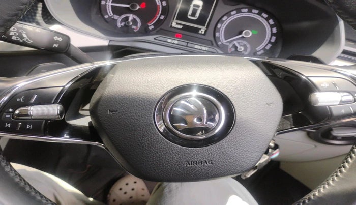 2021 Skoda KUSHAQ AMBITION 1.0L TSI AT, Petrol, Automatic, 95,697 km, interior