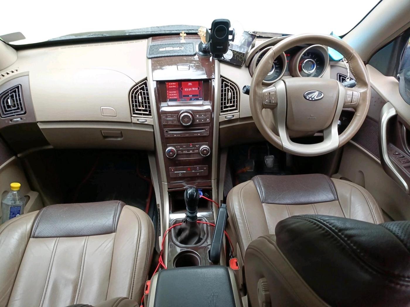 2014 Mahindra XUV500 W8, Diesel, Manual, 81,116 km, interior