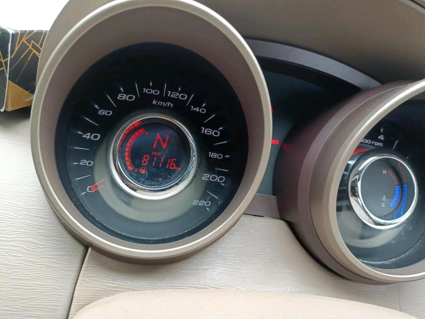 2014 Mahindra XUV500 W8, Diesel, Manual, 81,116 km, interior