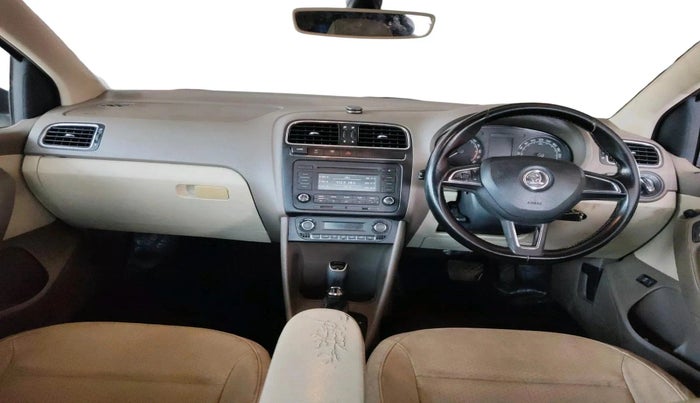 2016 Skoda Rapid 1.5 TDI CR STYLE PLUS BLACK PACKAGE AT, Diesel, Automatic, 1,28,480 km, interior