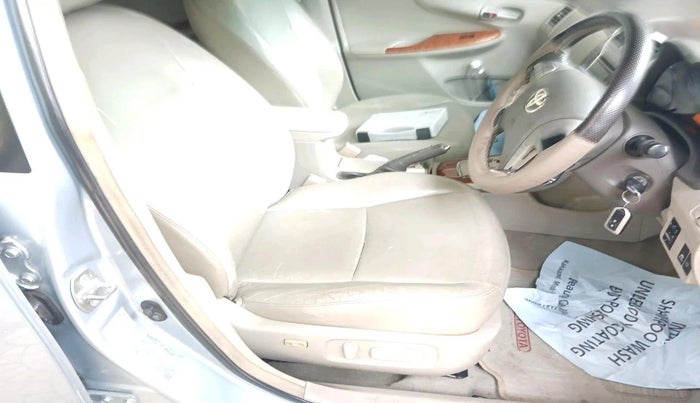 2011 Toyota Corolla Altis VL AT PETROL, Petrol, Automatic, 1,14,164 km, interior