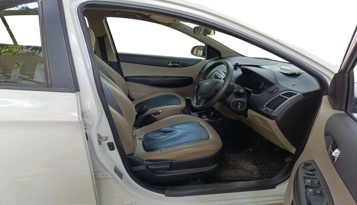 2012 Hyundai i20 MAGNA 1.2, Petrol, Manual, 72,940 km, interior