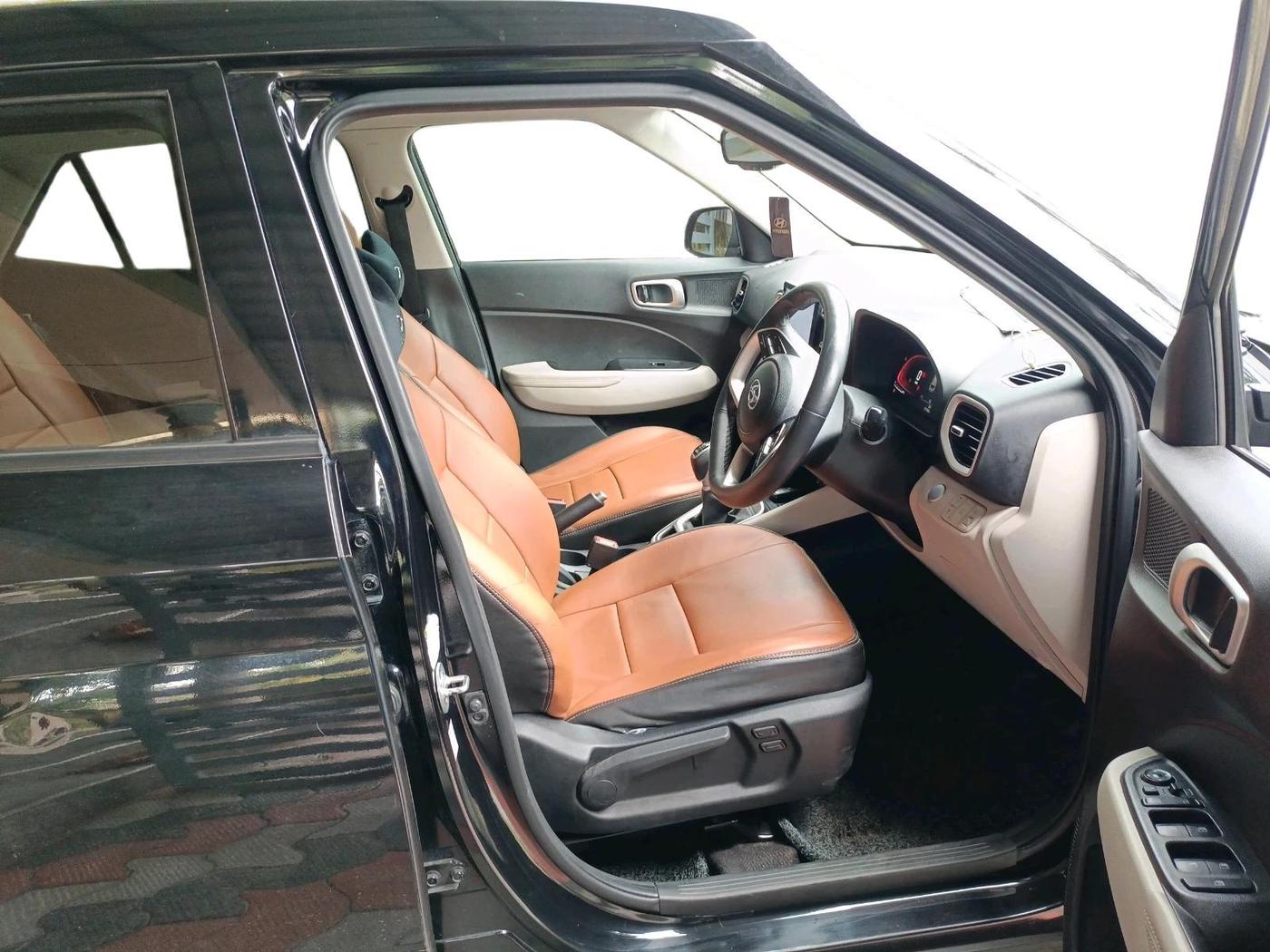 2023 Hyundai VENUE SX (O) MT 1.0 Turbo, Petrol, Manual, 27,188 km, interior