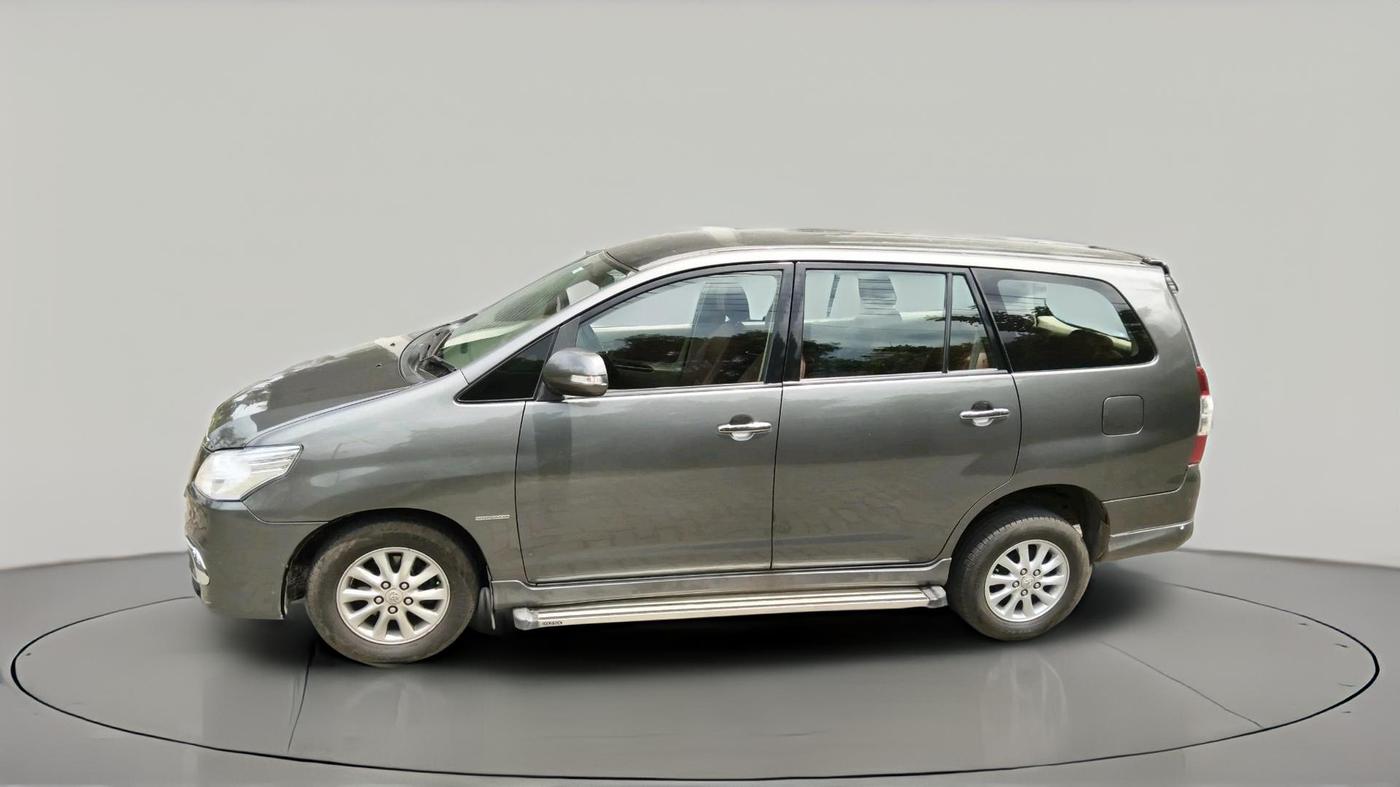 2012 Toyota Innova 2.5 VX 7 STR, Diesel, Manual, 3,15,261 km, exterior