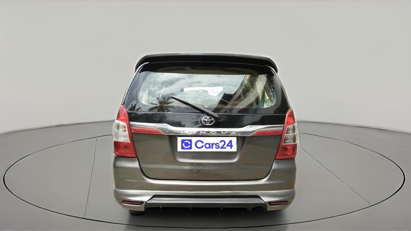 2012 Toyota Innova 2.5 VX 7 STR, Diesel, Manual, 3,15,261 km, exterior