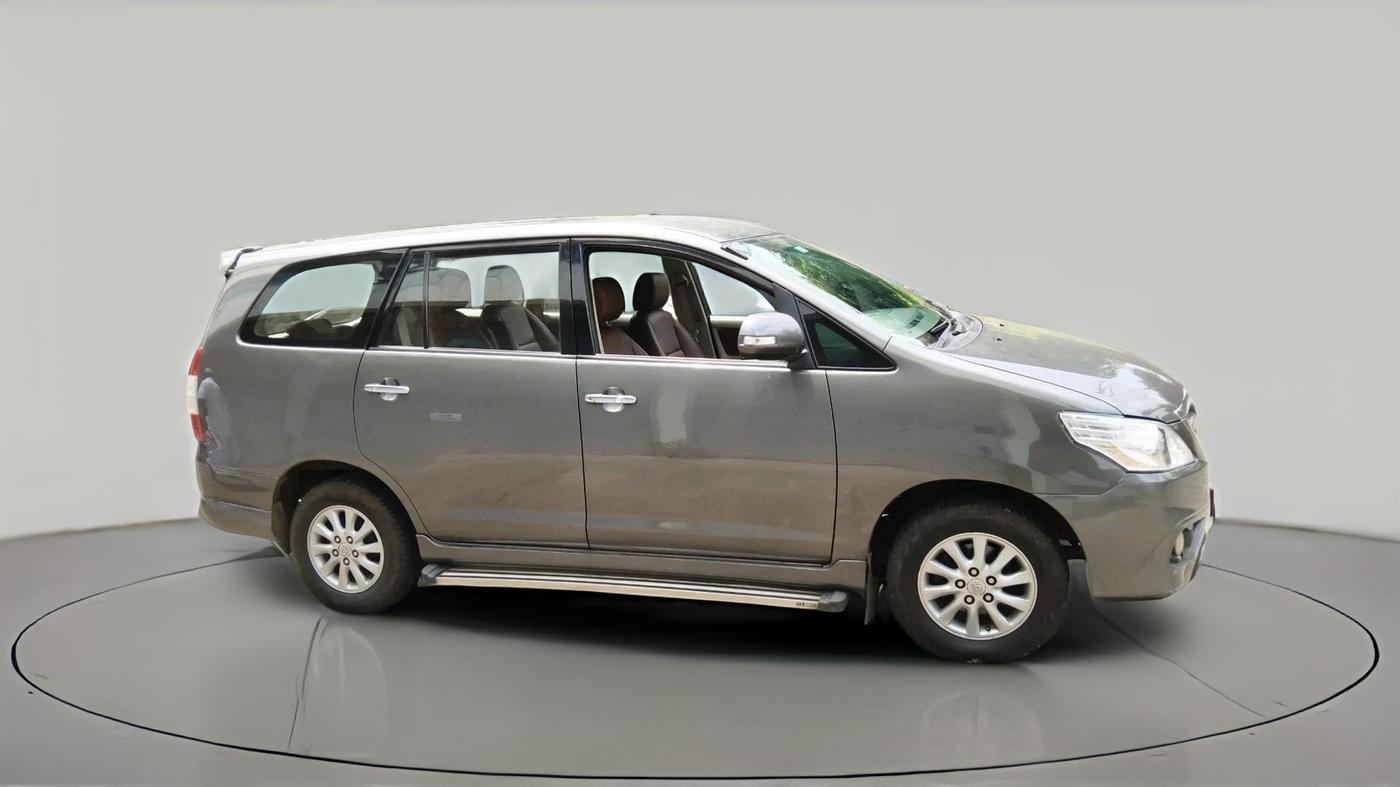 2012 Toyota Innova 2.5 VX 7 STR, Diesel, Manual, 3,15,261 km, exterior