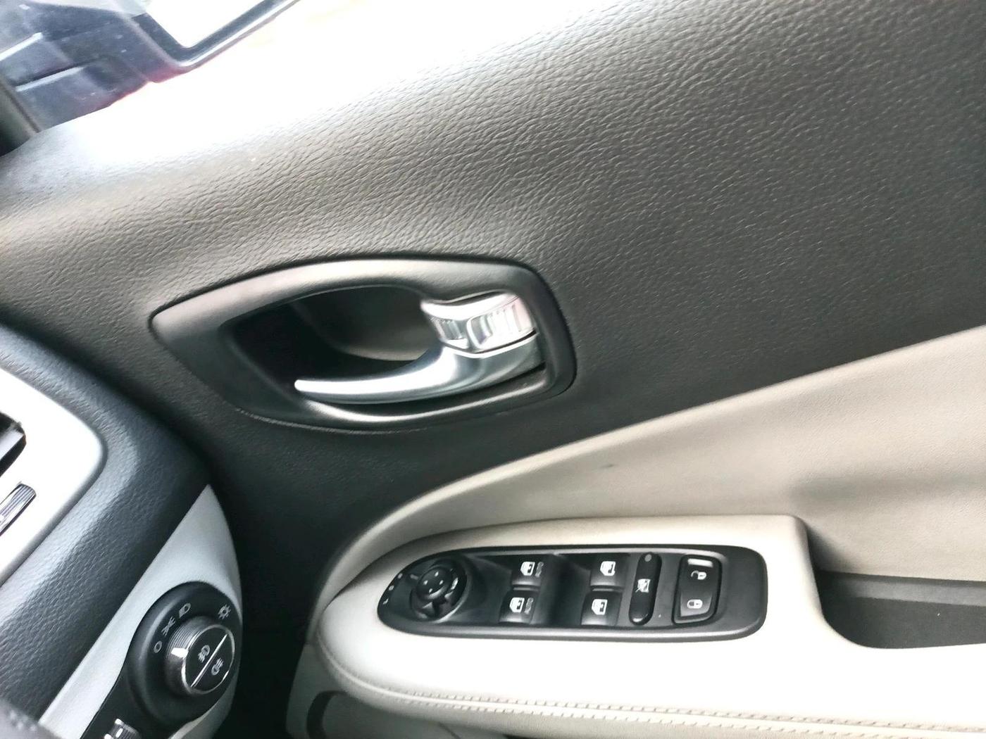 2019 Jeep Compass LONGITUDE 2.0 DIESEL 4X4 AT, Diesel, Automatic, 1,50,018 km, interior