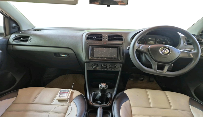 2018 Volkswagen Ameo TRENDLINE 1.0L, Petrol, Manual, 1,27,355 km, interior