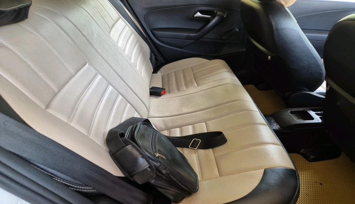 2018 Volkswagen Ameo TRENDLINE 1.0L, Petrol, Manual, 1,27,355 km, interior