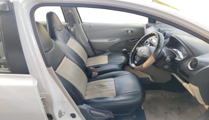 2016 Datsun Go T, Petrol, Manual, 73,924 km, interior