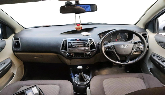 2014 Hyundai i20 SPORTZ 1.2, Petrol, Manual, 84,876 km, interior