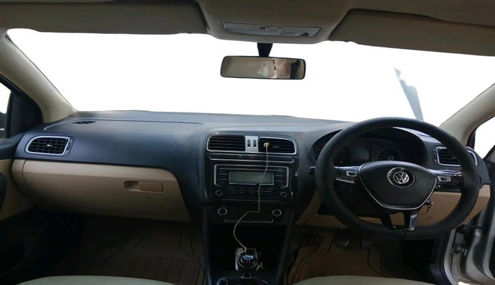 2015 Volkswagen Polo HIGHLINE1.2L, Petrol, Manual, 92,036 km, interior