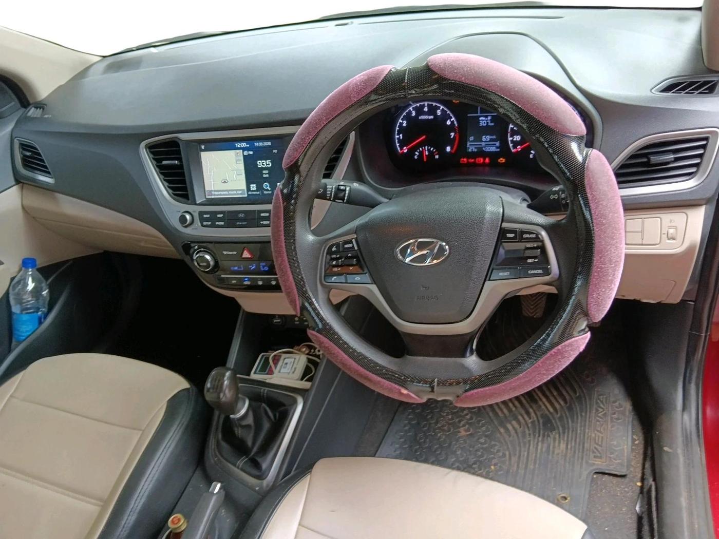 2018 Hyundai Verna 1.6 VTVT SX, Petrol, Manual, 43,088 km, interior