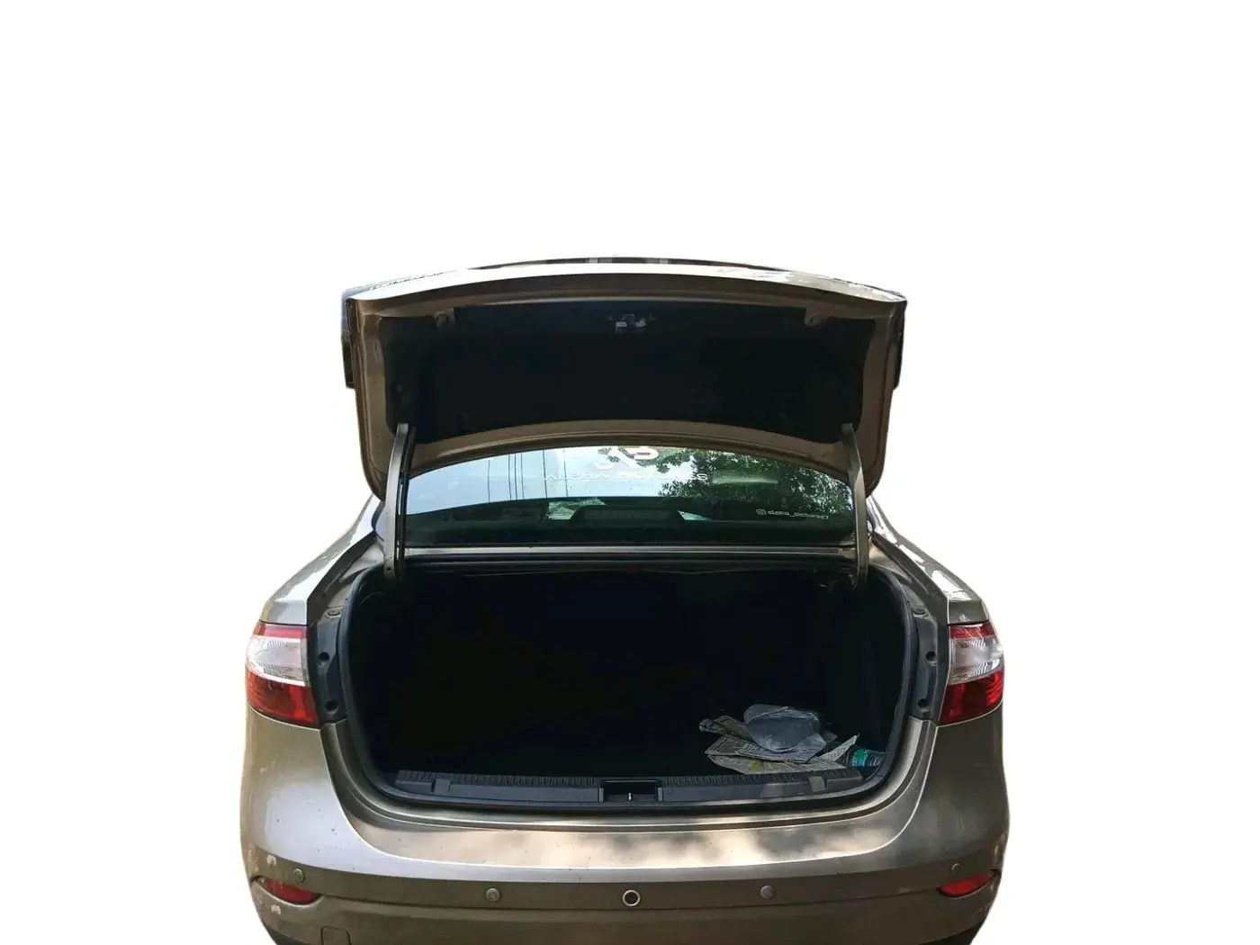 2012 Renault Fluence 1.5 E2, Diesel, Manual, 1,33,831 km, exterior