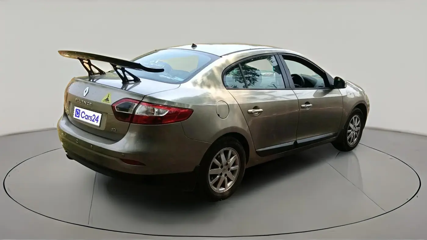 2012 Renault Fluence 1.5 E2, Diesel, Manual, 1,33,831 km, exterior