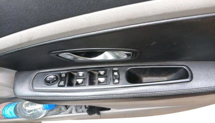 2012 Renault Fluence 1.5 E2, Diesel, Manual, 1,33,831 km, interior