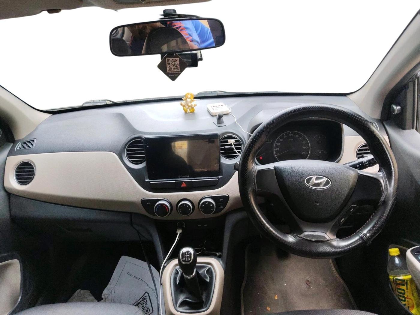 2014 Hyundai Grand i10 SPORTZ 1.2 KAPPA VTVT, Petrol, Manual, 1,30,032 km, interior