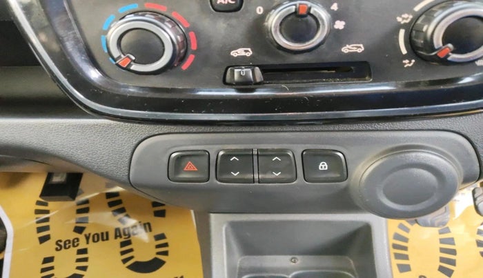 2016 Renault Kwid RXT 0.8, Petrol, Manual, 43,384 km, interior