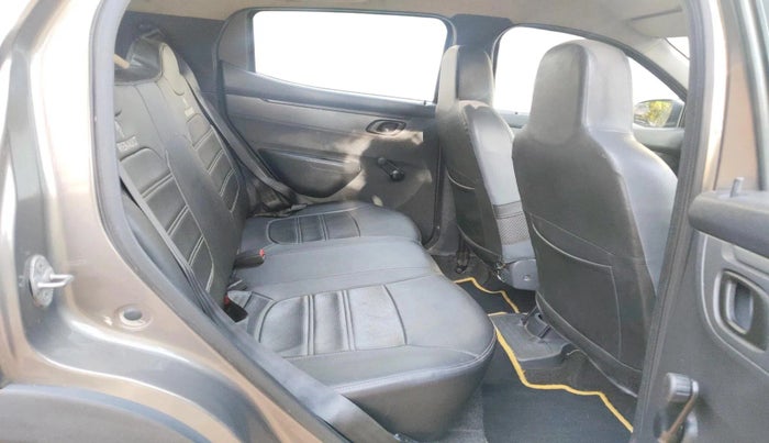 2016 Renault Kwid RXT 0.8, Petrol, Manual, 43,384 km, interior